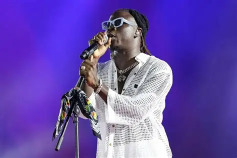 Stonebwoy Biography, Wikipedia, Early Life, Age, Awards, Career & Personal Life
