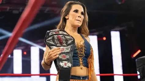 Mickie James Biography, Wikipedia, Age, Husband, Family, Career, Net Worth, Height, Wiki and Legacy